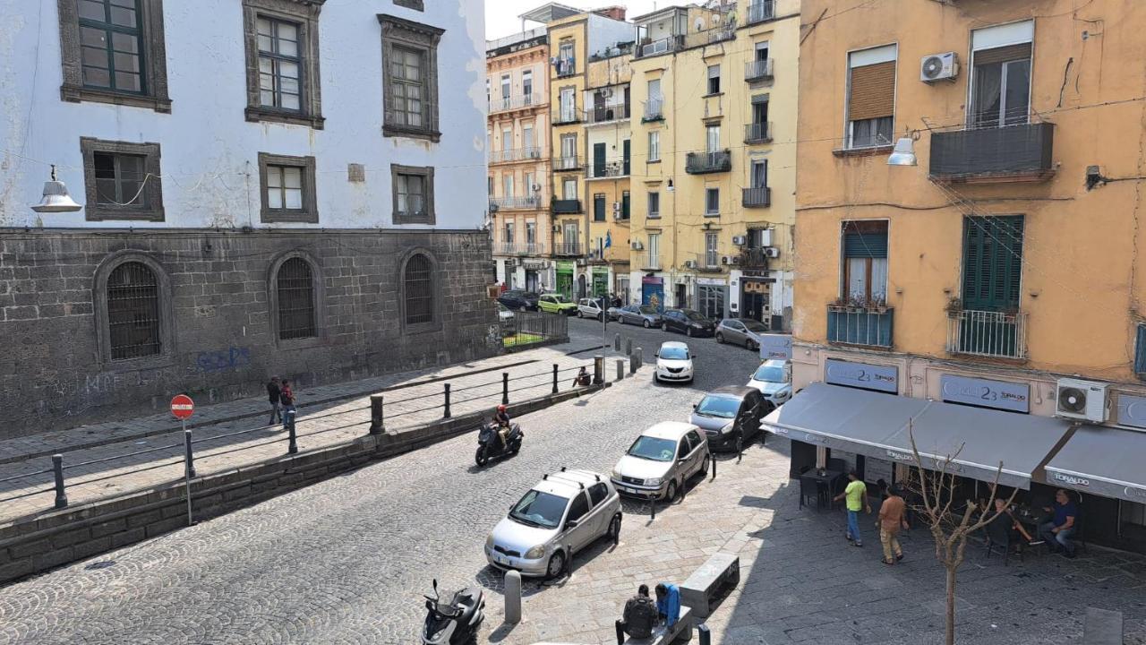 Appartamento In Piazza Naples Luaran gambar